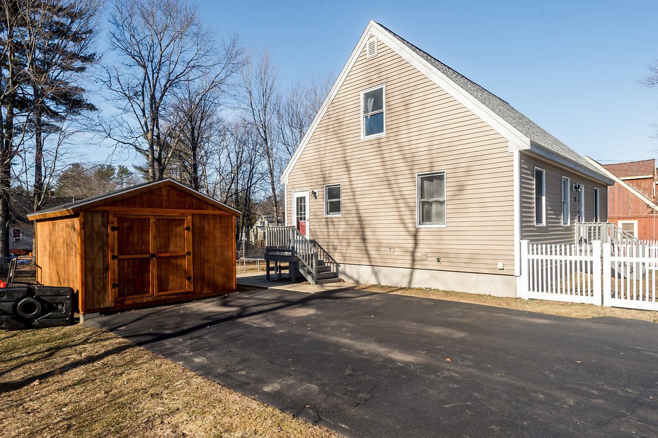 22 Hampshire Avenue Rochester, NH 03867 - Photo 2 of 29 Gallery Image 2