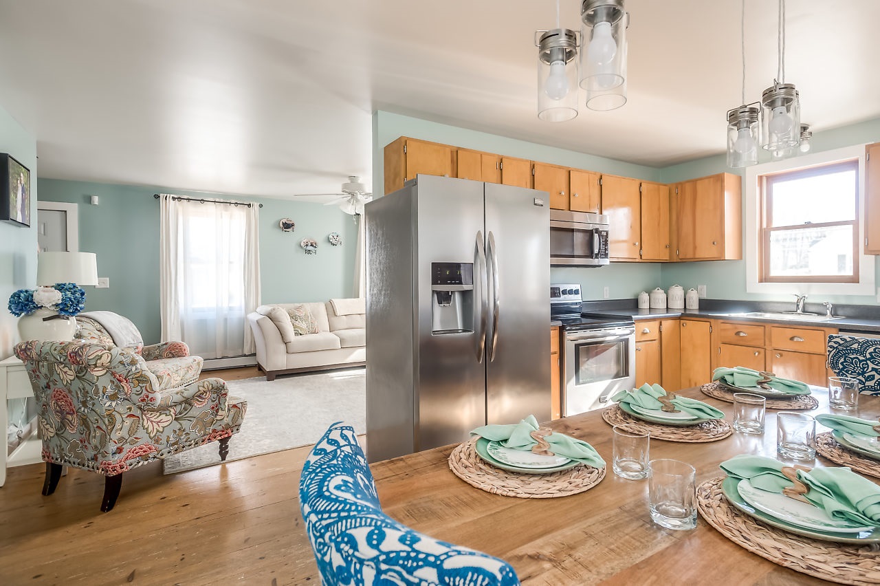 22 Hampshire Avenue Rochester, NH 03867 - Photo 6 of 29 Gallery Image 6