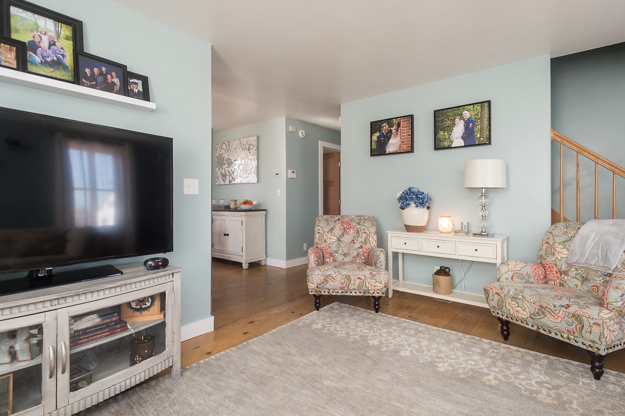 22 Hampshire Avenue Rochester, NH 03867 - Photo 8 of 29 Gallery Image 8