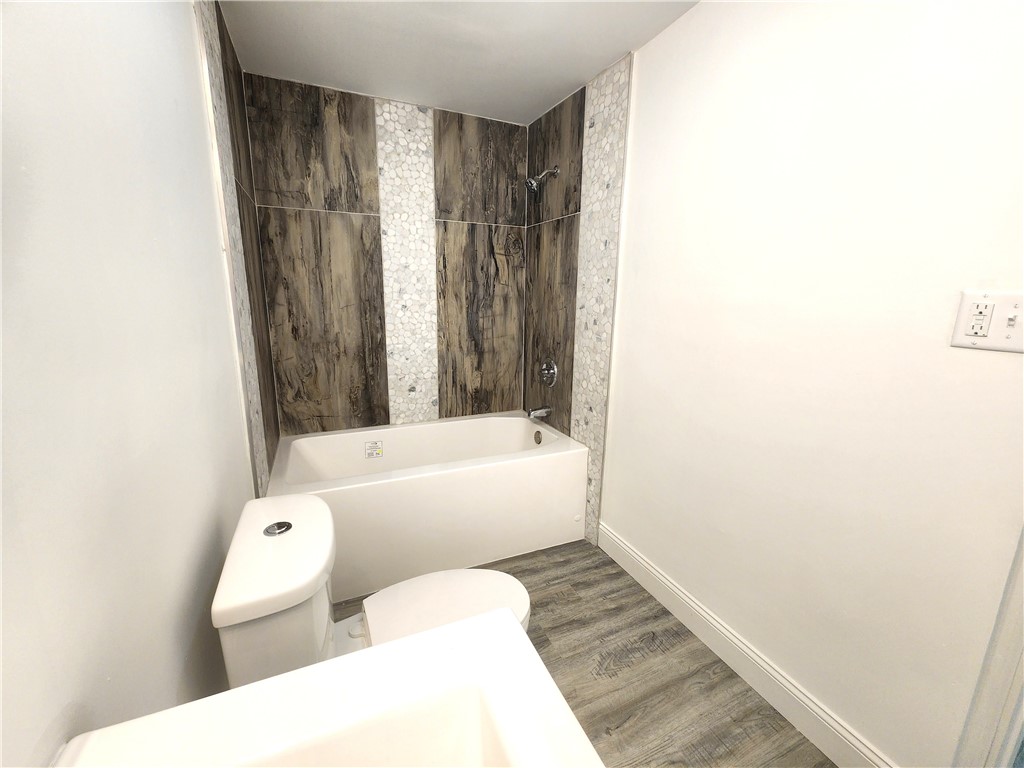 47 Oak Ridge Drive Decatur, IL 62521 - Photo 19 of 23 bathroom 2