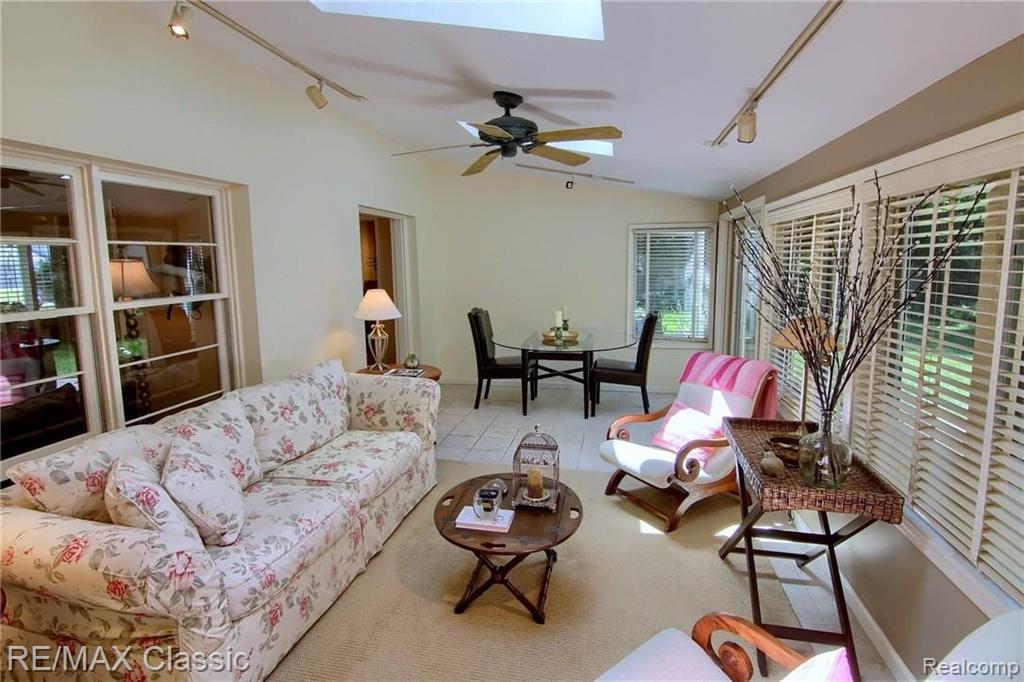 6044 Worlington Road Bloomfield Hills, MI 48301 - Photo 16 of 34