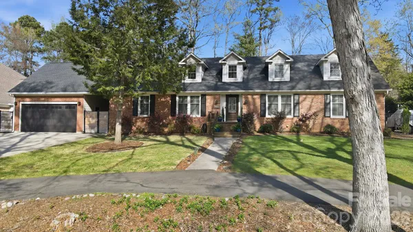 $850,000 | 6123 Lake Providence Lane, Charlotte, NC 28277