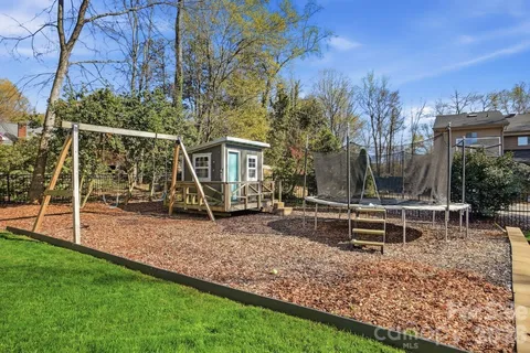 a house view with a outdoor space