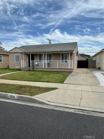 front view of house with a yard