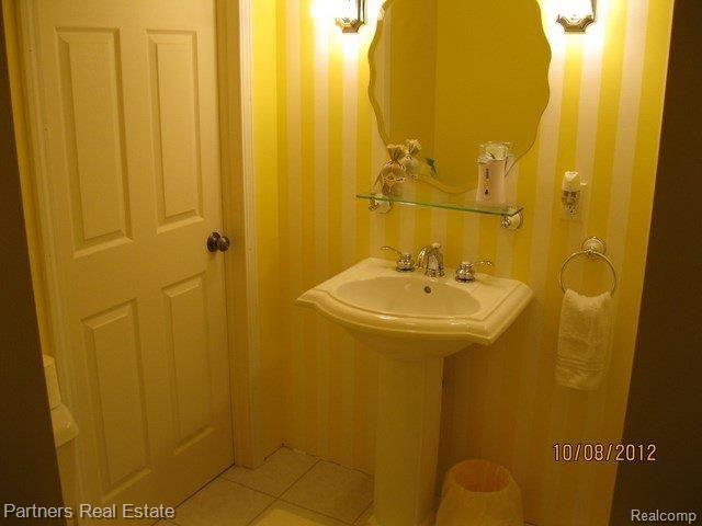 4860 Stow Road Fowlerville, MI 48836 - Photo 16 of 18 Lower Level Bath