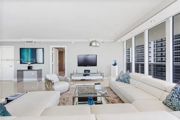 $13,000 | 1830 South Ocean Drive, Unit 3401, Hallandale Beach, FL 33009