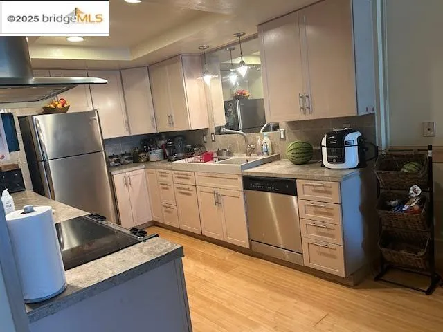 $699,000 | 55 Turtle Creek Street, Oakland, CA 94605