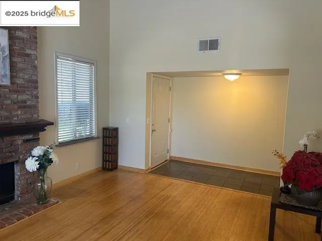 $699,000 | 55 Turtle Creek Street, Oakland, CA 94605