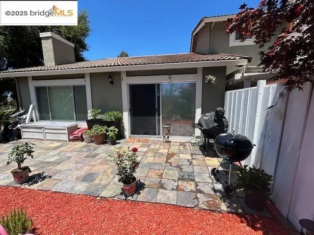 $699,000 | 55 Turtle Creek Street, Oakland, CA 94605