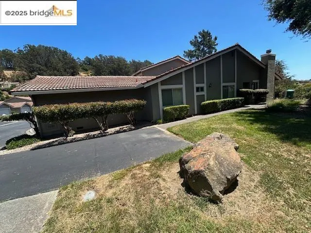 $699,000 | 55 Turtle Creek Street, Oakland, CA 94605