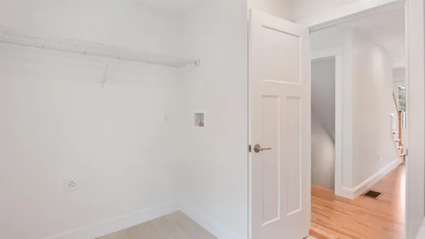 $924,900 | 187 North Main Street, Salem, NH 03079