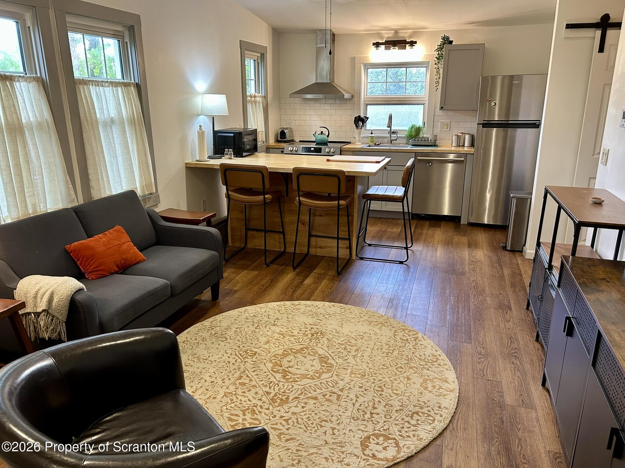 1787 East Mountain Road, Unit 1 Scranton, PA 18505 - Photo 9 of 20 Living Room 1