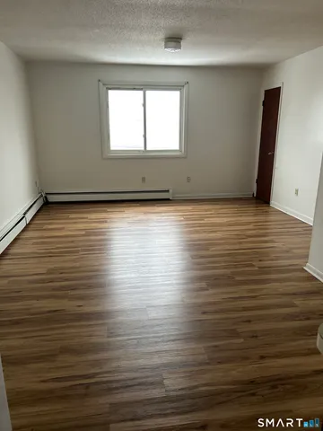 $1,400 | 66 York Street, Waterbury, CT 06704