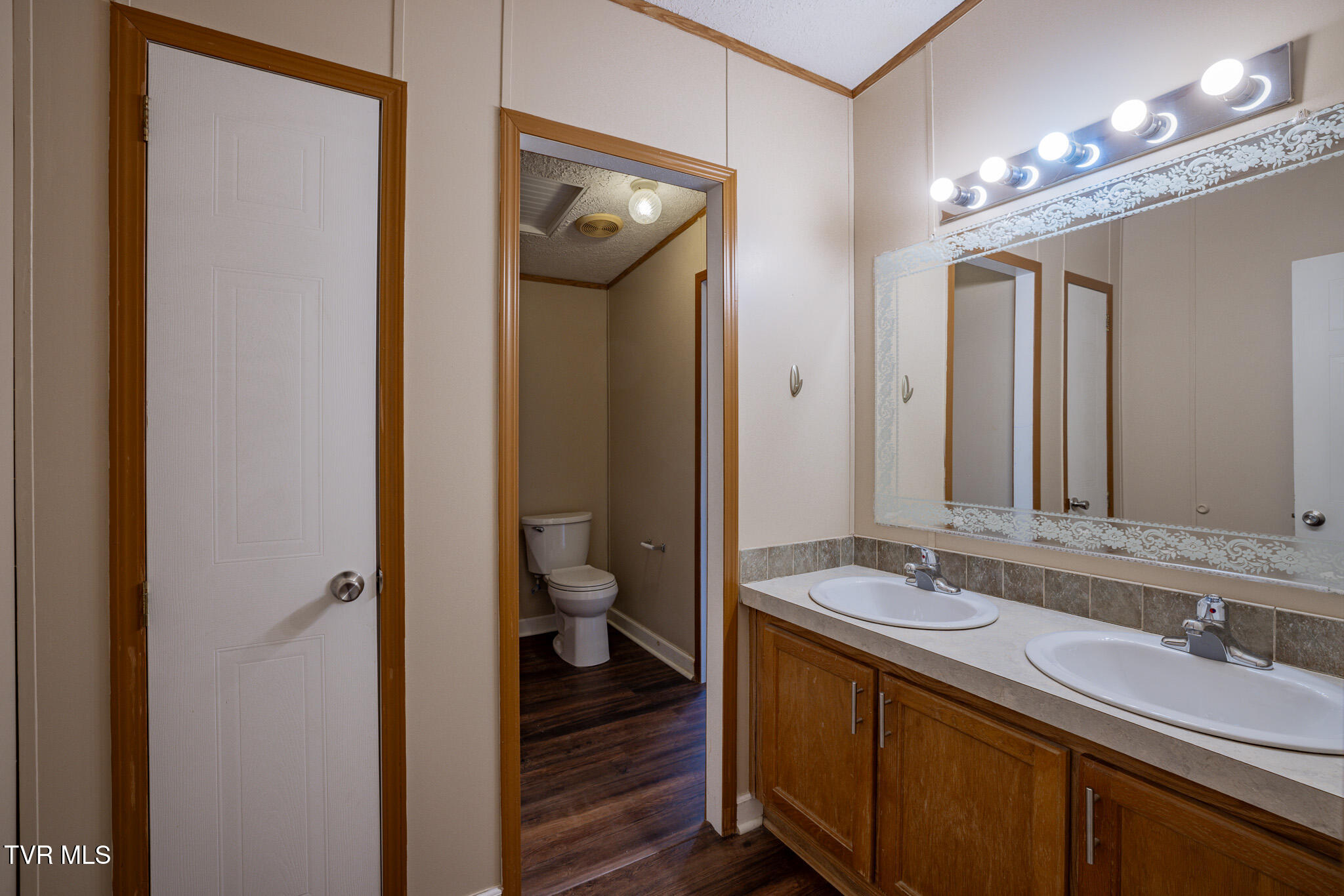 4035 Ridge Road Kingsport, TN 37660 - Photo 19 of 35 1R9A8675-HDR