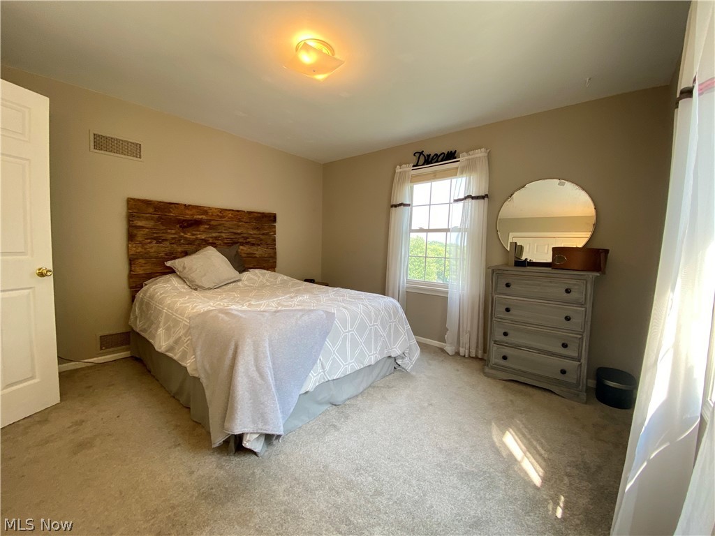 2129 Cambridge Road Coshocton, OH 43812 - Photo 17 of 35 Gallery Image 17