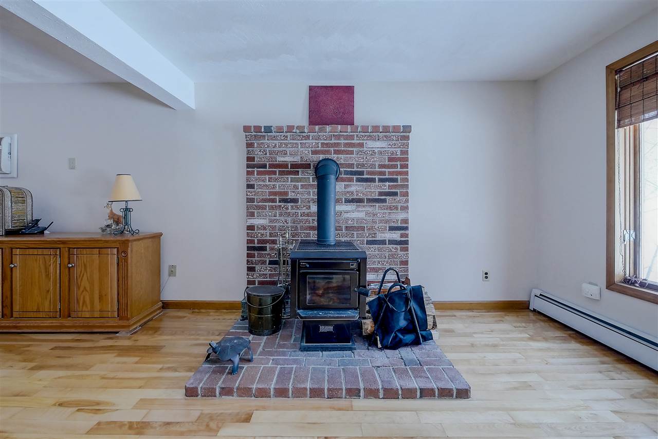 184 Westfall Road Pelham, NH 03076 - Photo 12 of 29
