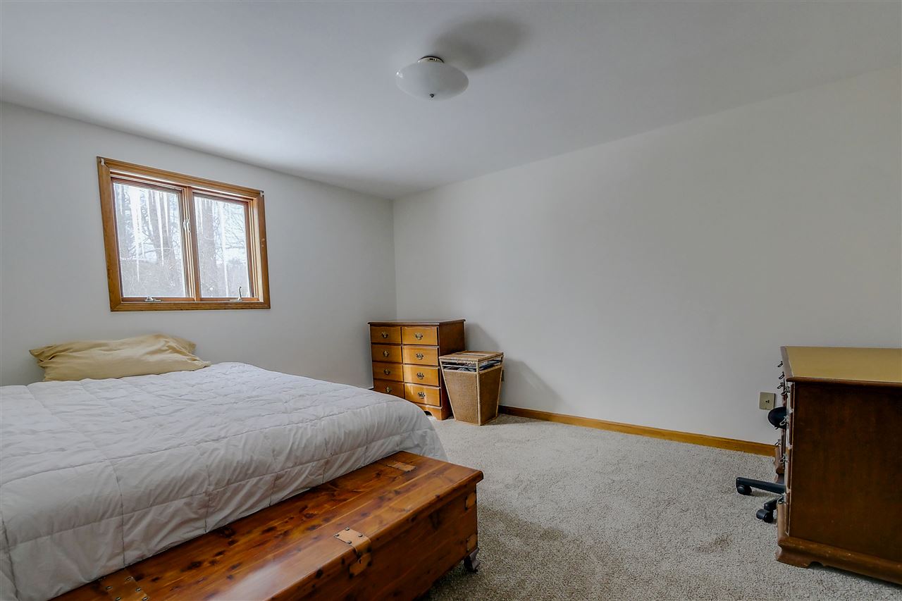 184 Westfall Road Pelham, NH 03076 - Photo 24 of 29