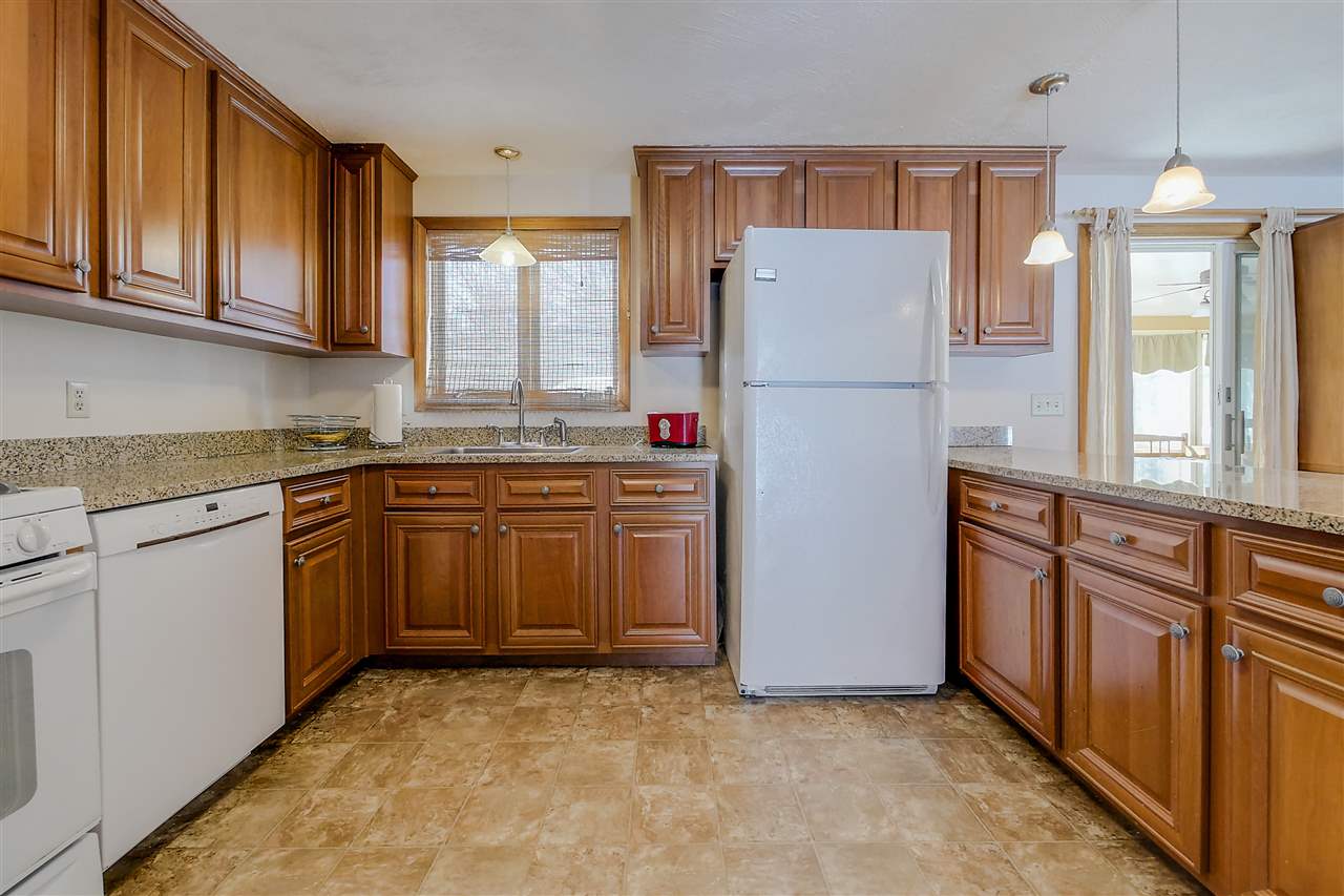 184 Westfall Road Pelham, NH 03076 - Photo 5 of 29