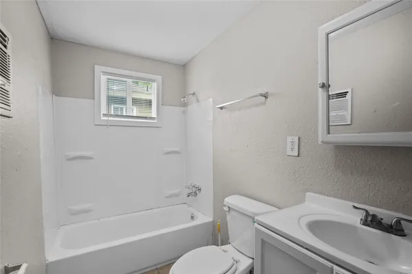 $999 | 2328 Boss Street, Unit A, La Marque, TX 77568