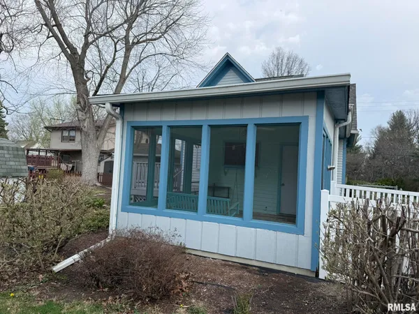 $94,900 | 425 East Franklin Street, Macomb, IL 61455