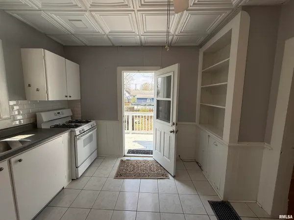 $94,900 | 425 East Franklin Street, Macomb, IL 61455