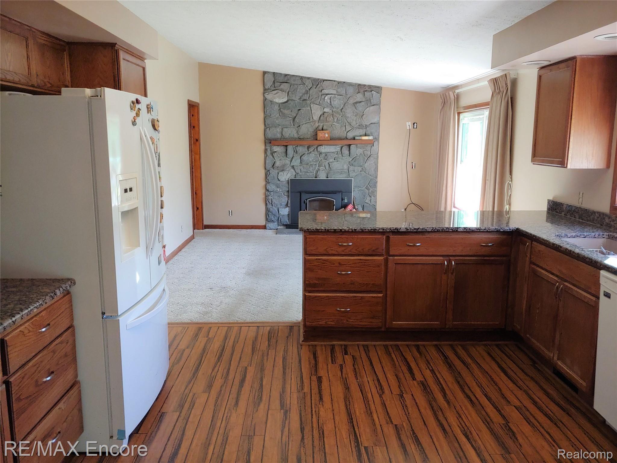 7185 Fostoria Road Mayville, MI 48744 - Photo 4 of 33 Open to family room