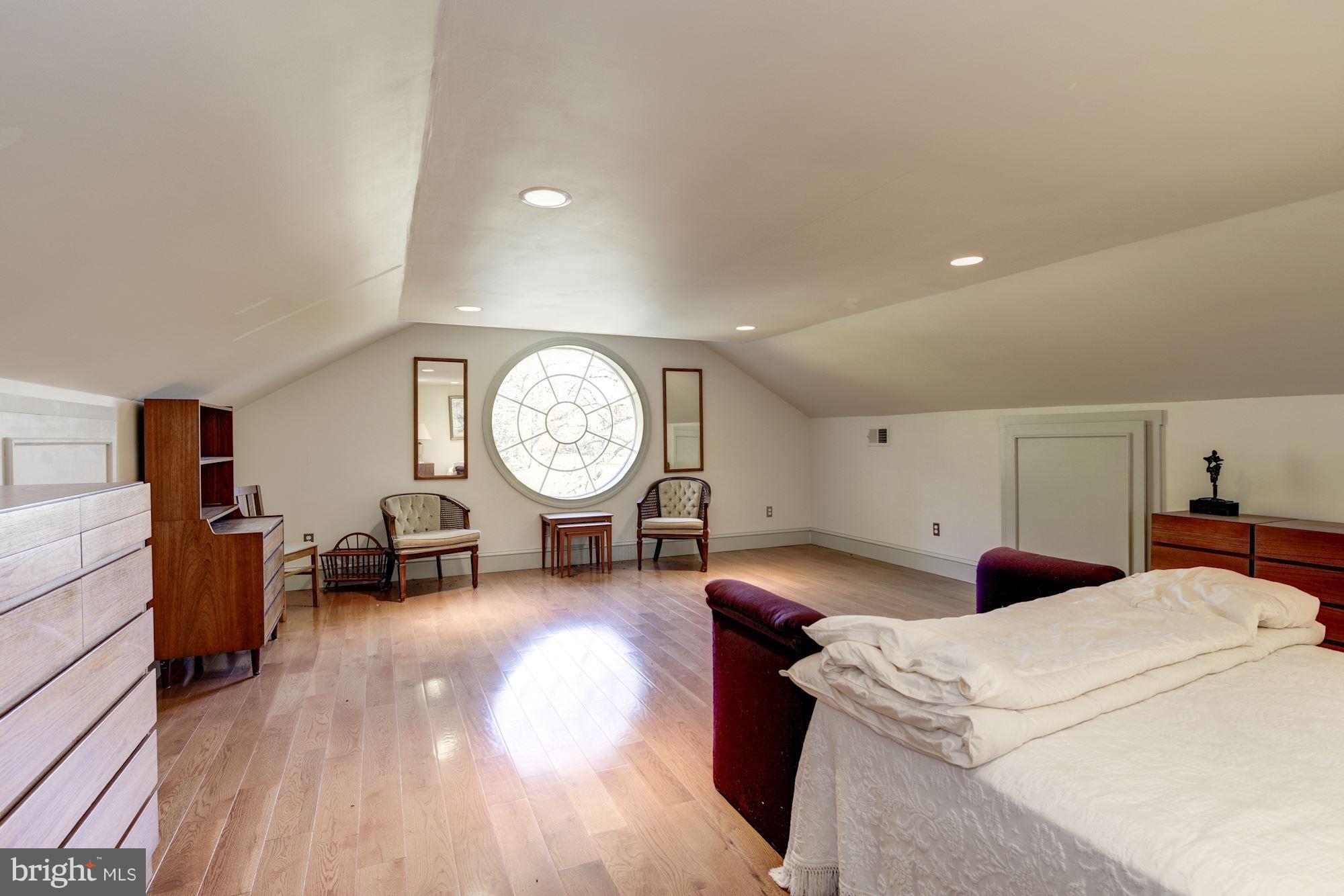 16449 Ed Warfield Road Woodbine, MD 21797 - Photo 65 of 102 Oakdale Hall 2nd Floor - Bedroom