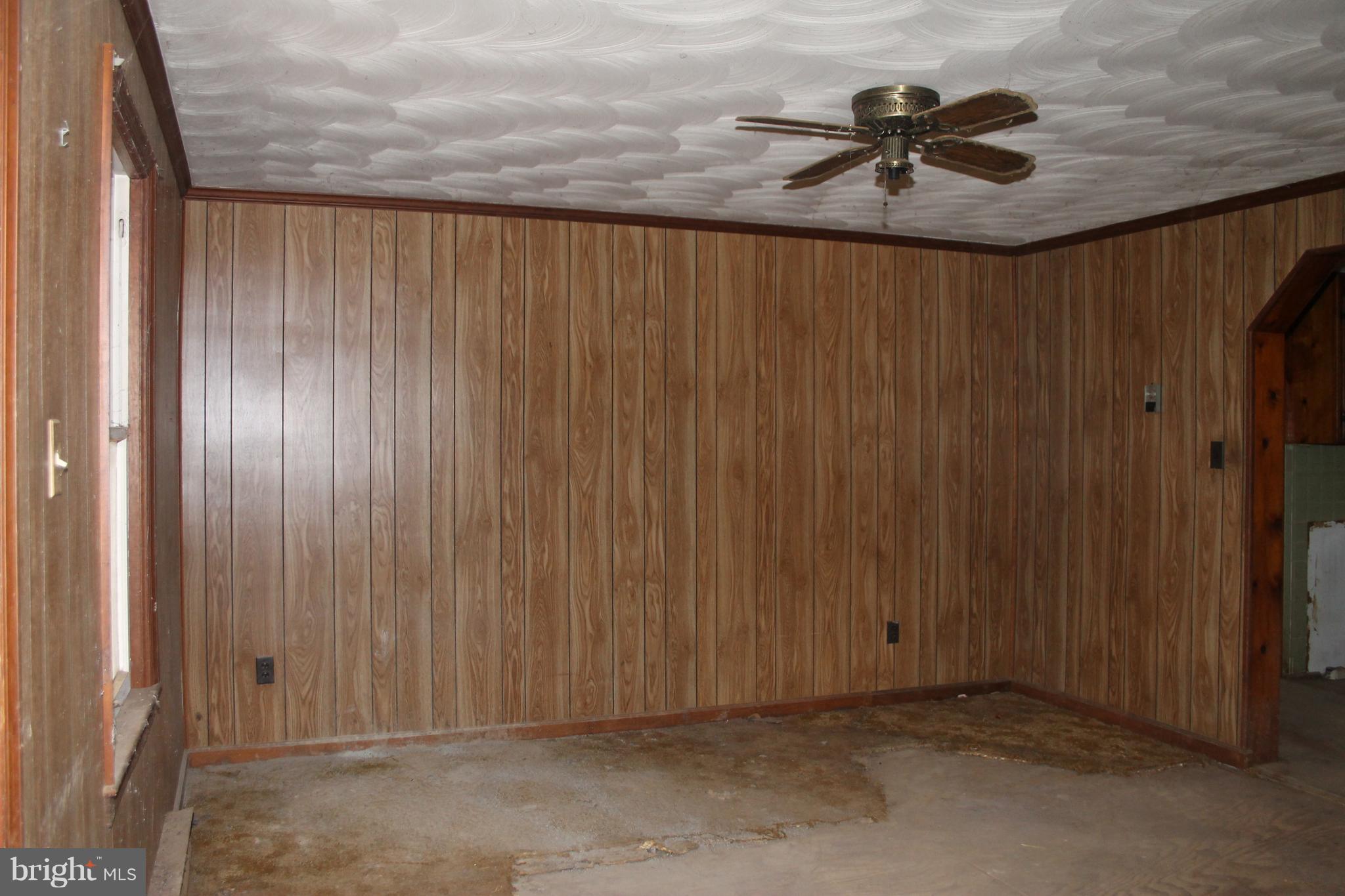 5096 Waterford Road Rixeyville, VA 22737 - Photo 20 of 28 Living Room