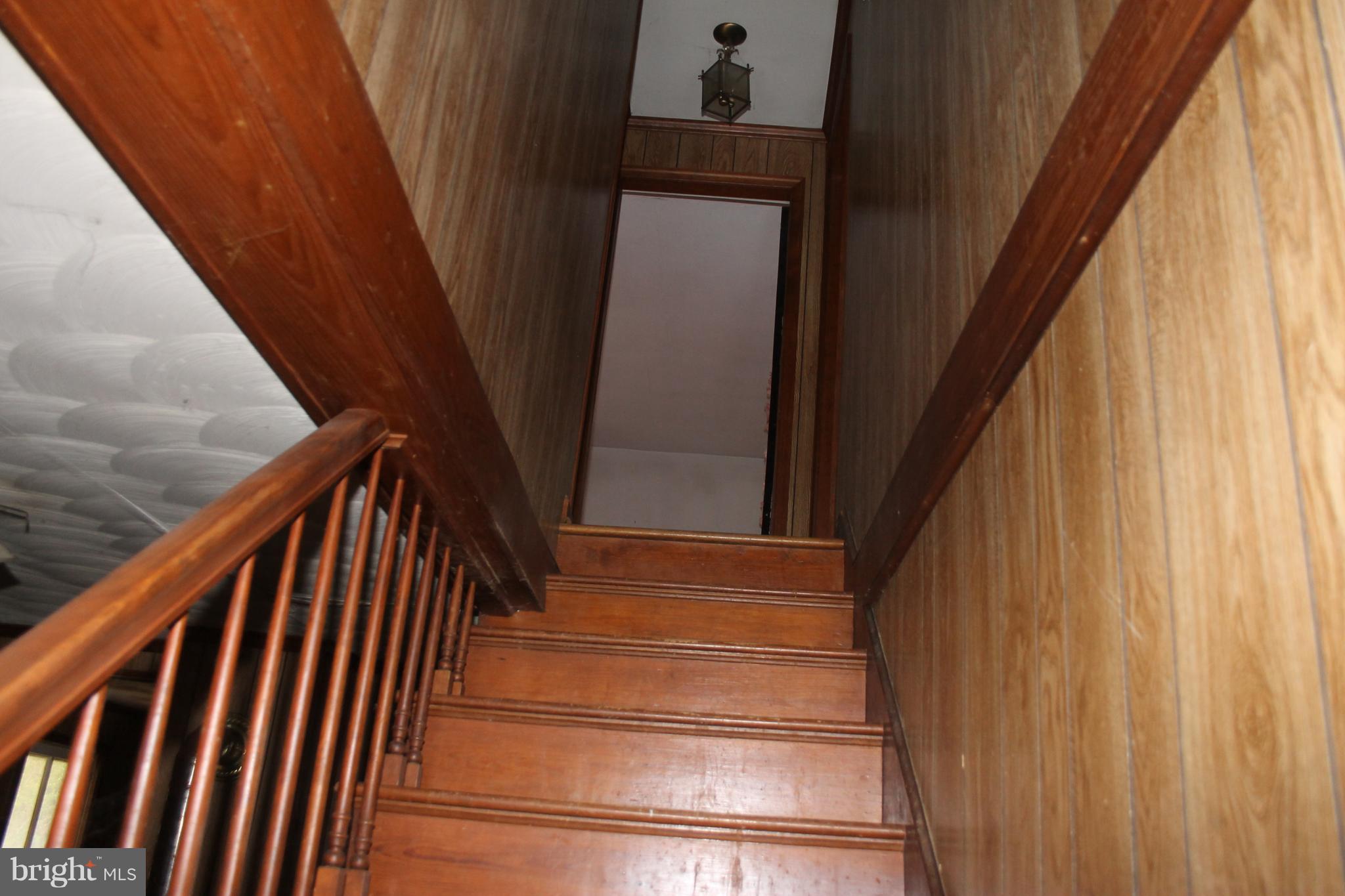 5096 Waterford Road Rixeyville, VA 22737 - Photo 24 of 28 Stairway