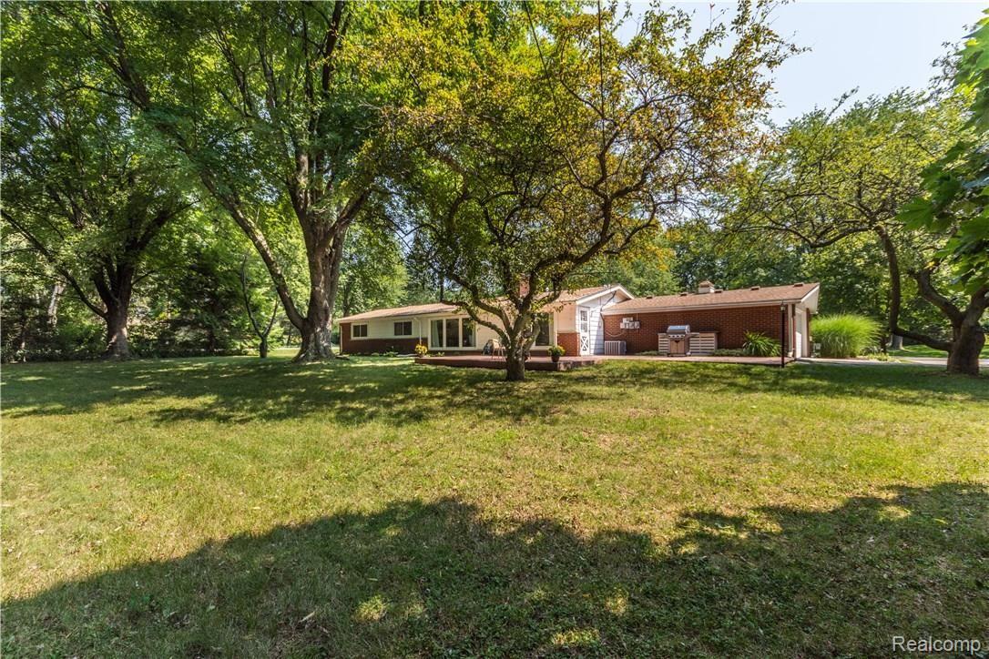 455 Donegal Drive Rochester, MI 48309 - Photo 9 of 34 455 Donegal-5.jpg