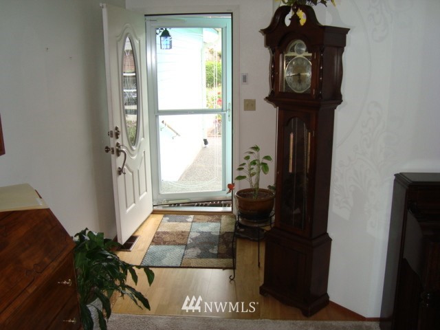 322 Yew Street Bremerton, WA 98310 - Photo 12 of 25 Gallery Image 12