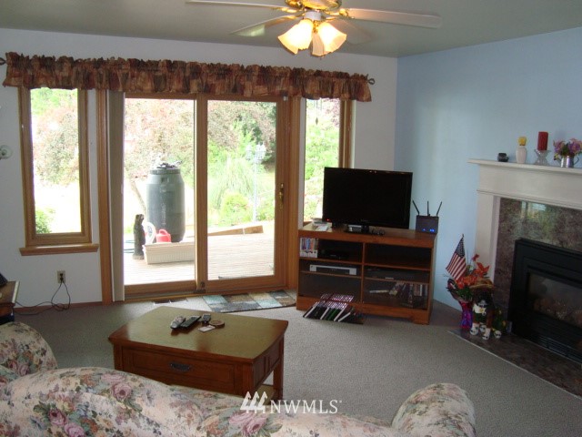 322 Yew Street Bremerton, WA 98310 - Photo 18 of 25 Gallery Image 18
