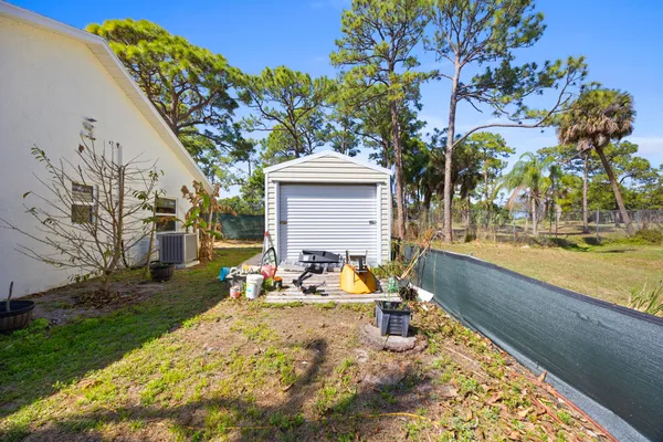 $599,999 | 2517 Southeast Normand Street, Stuart, FL 34997