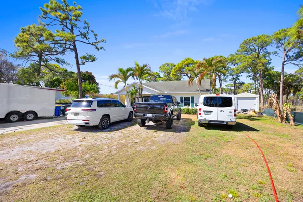 $599,999 | 2517 Southeast Normand Street, Stuart, FL 34997