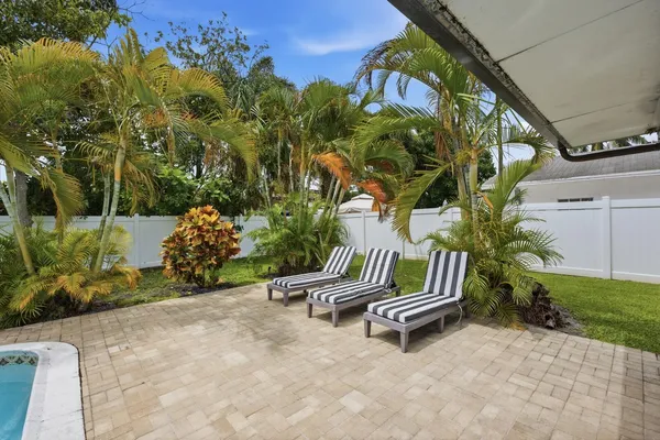 $529,900 | 2788 Lake Ida Road, Delray Beach, FL 33445