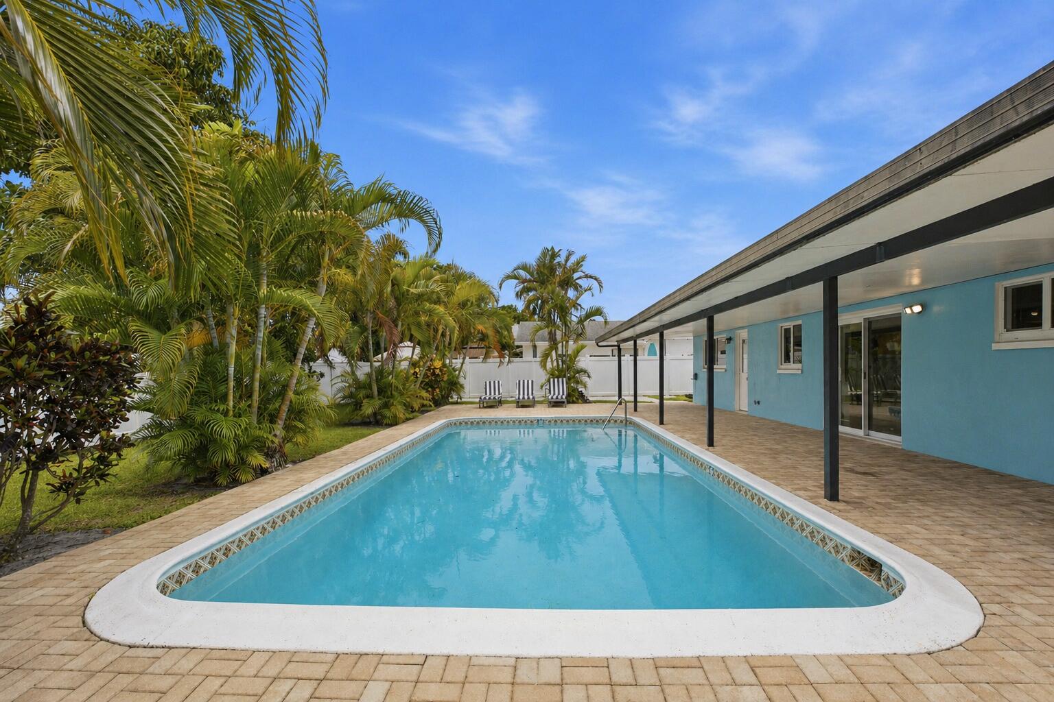2788 Lake Ida Road Delray Beach, FL 33445 - Photo 31 of 39 Pool