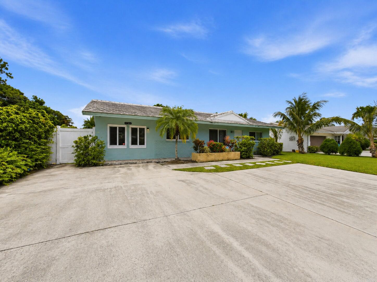 2788 Lake Ida Road Delray Beach, FL 33445 - Photo 37 of 39 Front of Home