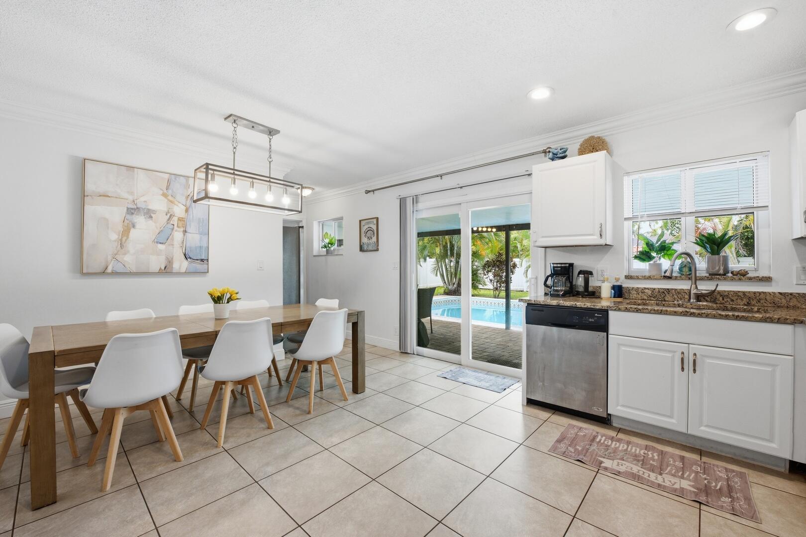 2788 Lake Ida Road Delray Beach, FL 33445 - Photo 9 of 39 Slider to Patio