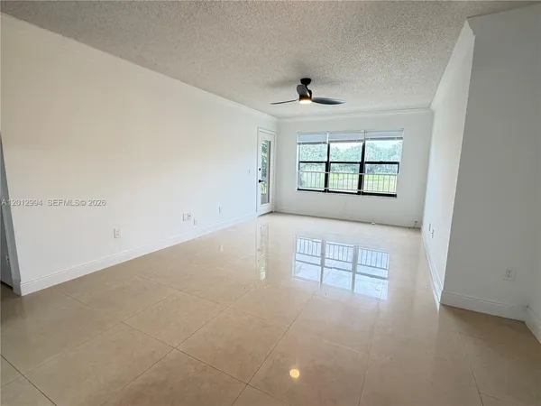 $2,100 | 4281 West McNab Road, Unit 25, Pompano Beach, FL 33069