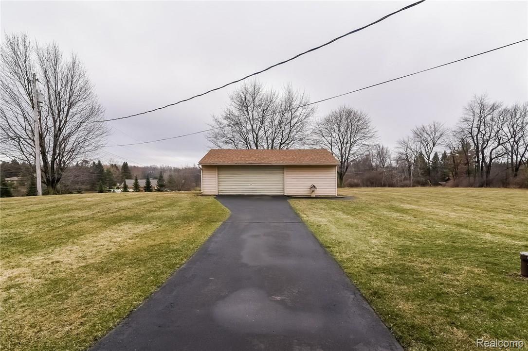200 Mack Road Leonard, MI 48367 - Photo 30 of 42 2nd Garage View 3.jpg