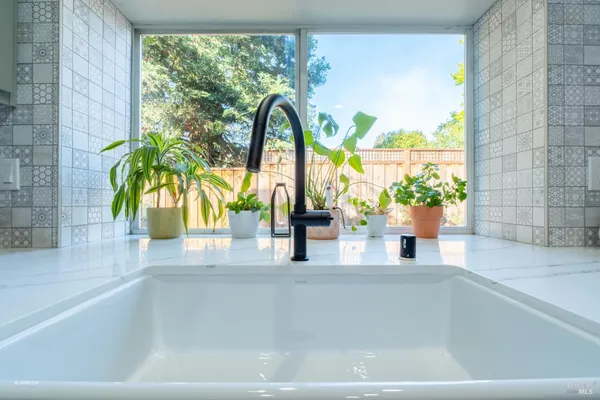 $5,000 | 517 Leafhaven Lane, Windsor, CA 95492