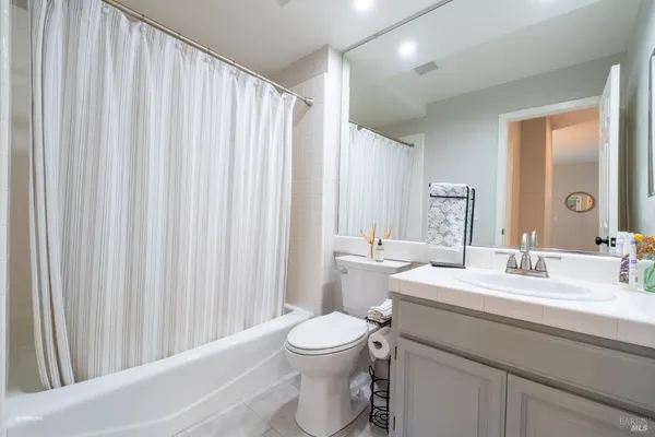 $5,000 | 517 Leafhaven Lane, Windsor, CA 95492