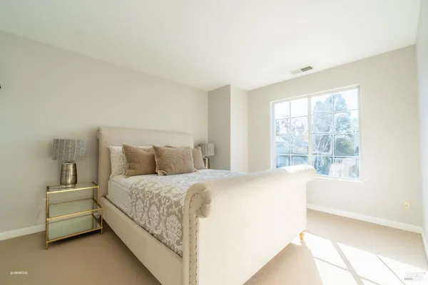 $5,000 | 517 Leafhaven Lane, Windsor, CA 95492