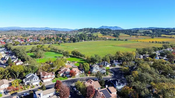 $5,000 | 517 Leafhaven Lane, Windsor, CA 95492