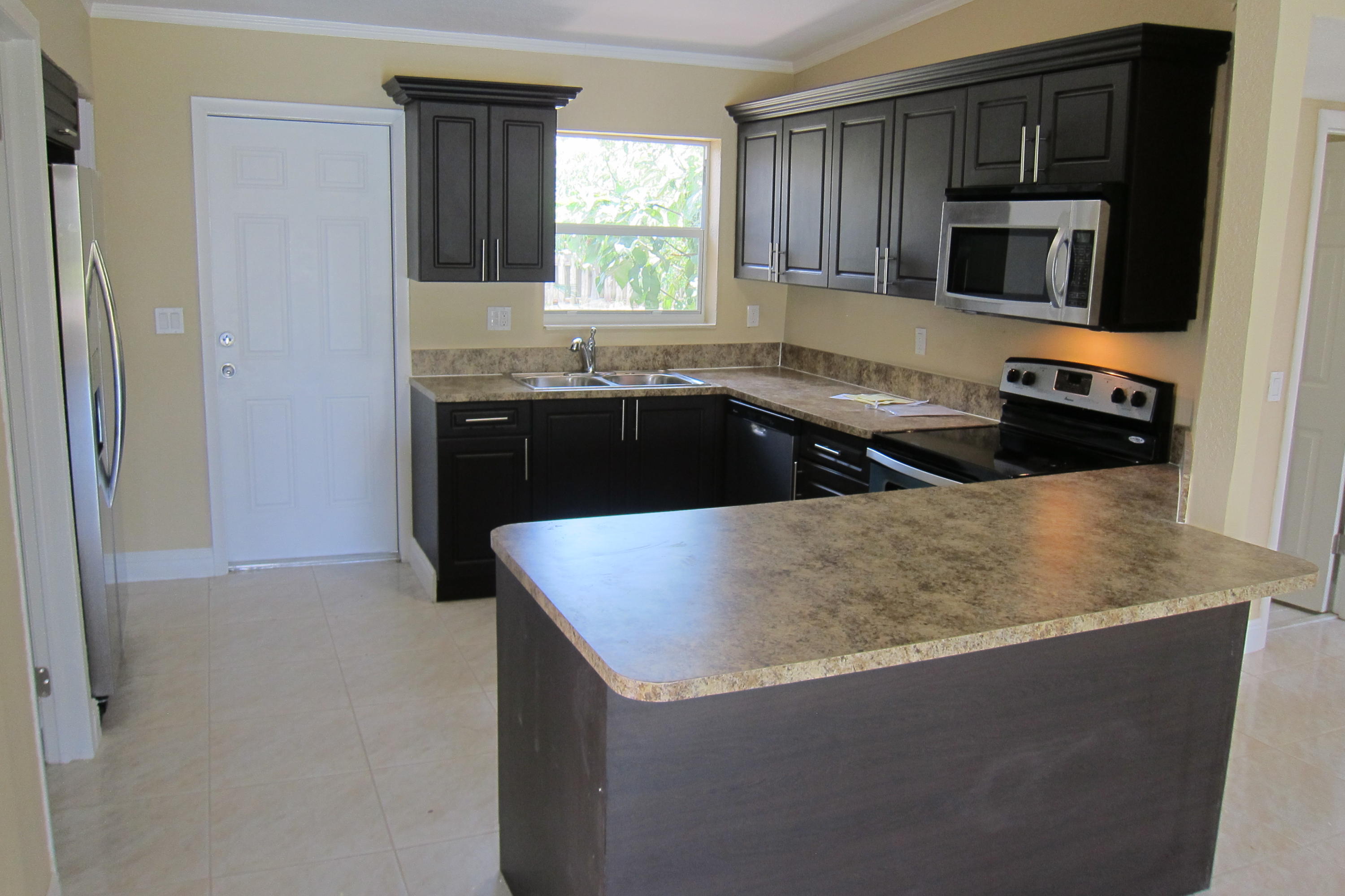 521 Brown Road Lantana, FL 33462 - Photo 4 of 21 008