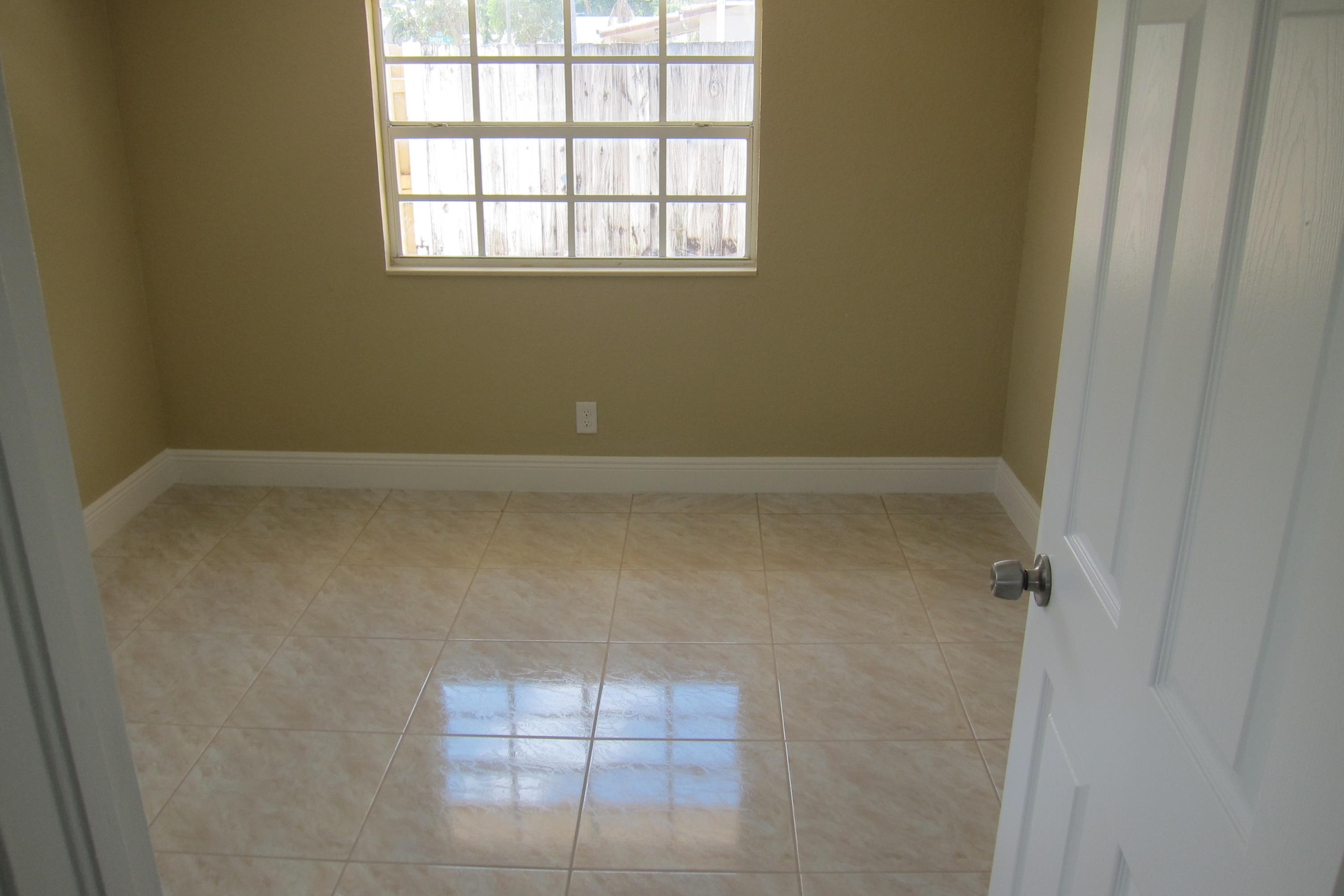 521 Brown Road Lantana, FL 33462 - Photo 8 of 21 013