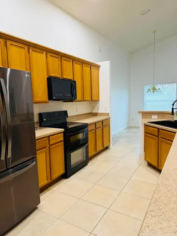 $2,300 | 207 Alcantarra Street Northwest, Palm Bay, FL 32907