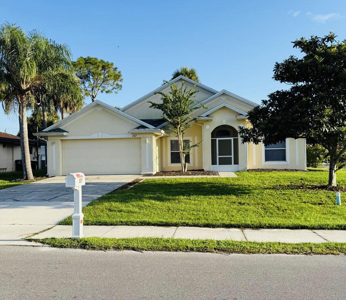 207 Alcantarra Street Northwest Palm Bay, FL 32907 - Photo 2 of 23 52d801cc-c88c-4da0-94e8-690186528e47