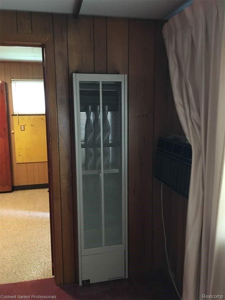 20904 Doepfer Road Warren, MI 48091 - Photo 13 of 23 13.JPG