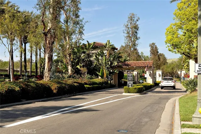 $2,999,888 | 28 Malibu, Irvine, CA 92602